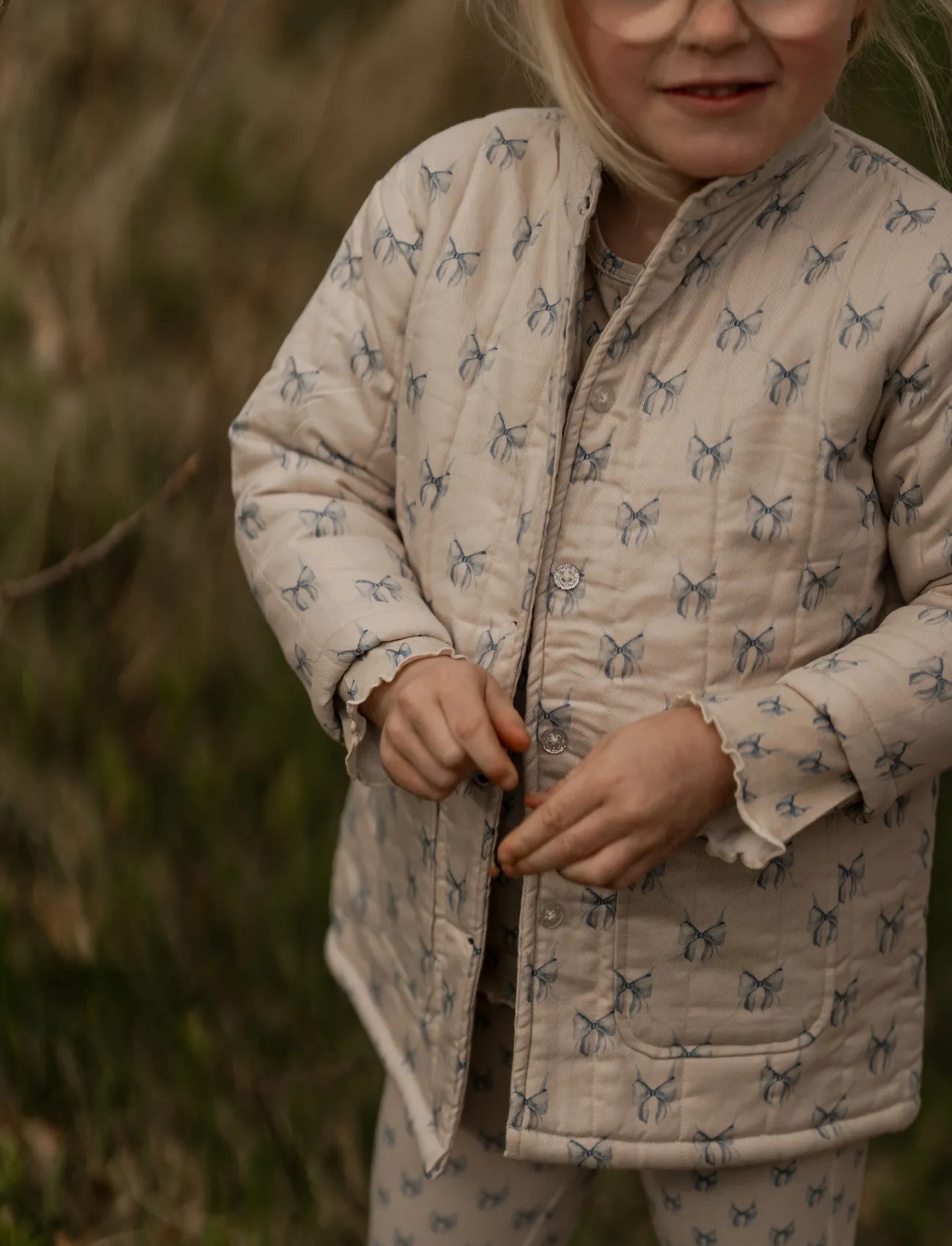 Hanevild Bow Jacket, 122/128, Cream, Jakker & Frakker > Quiltede Jakker, Børn