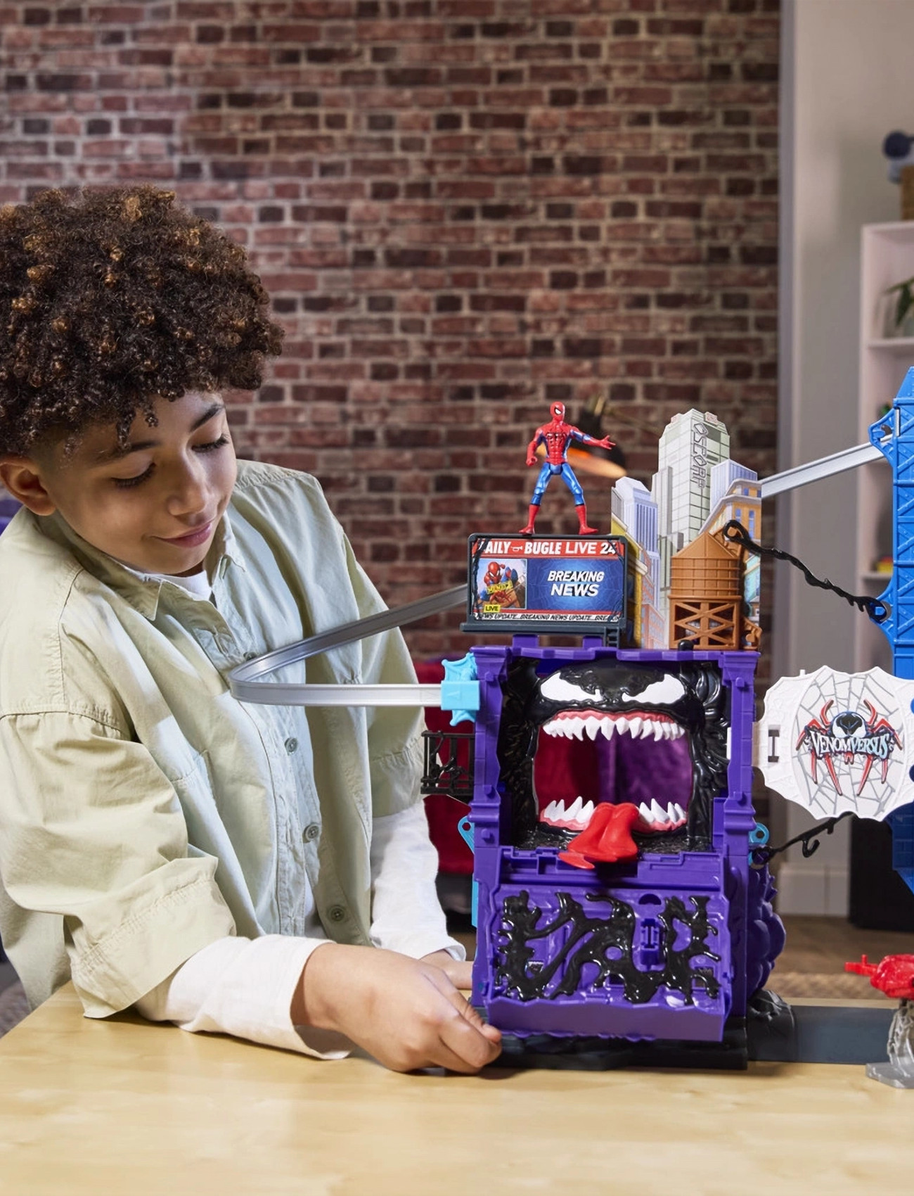 Marvel Marvel Spider-Man Venomversus Web Slinging City Playset, One Size, Multi/patterned, Legesæt Og Actionfigurer > Legesæt, Børn