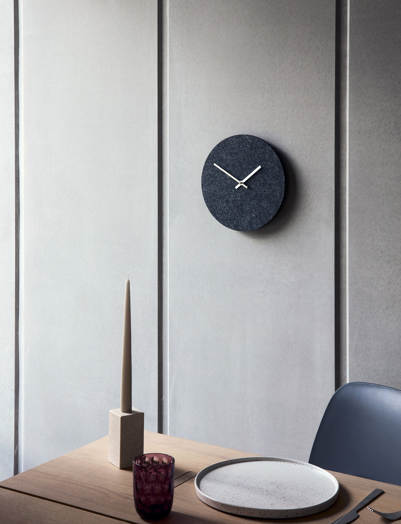 Hemverk Felt Dark Grey, Ø28, Grey, Ure > Vægure, Unisex