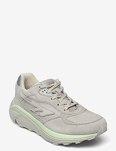 hi tec vibram trainers