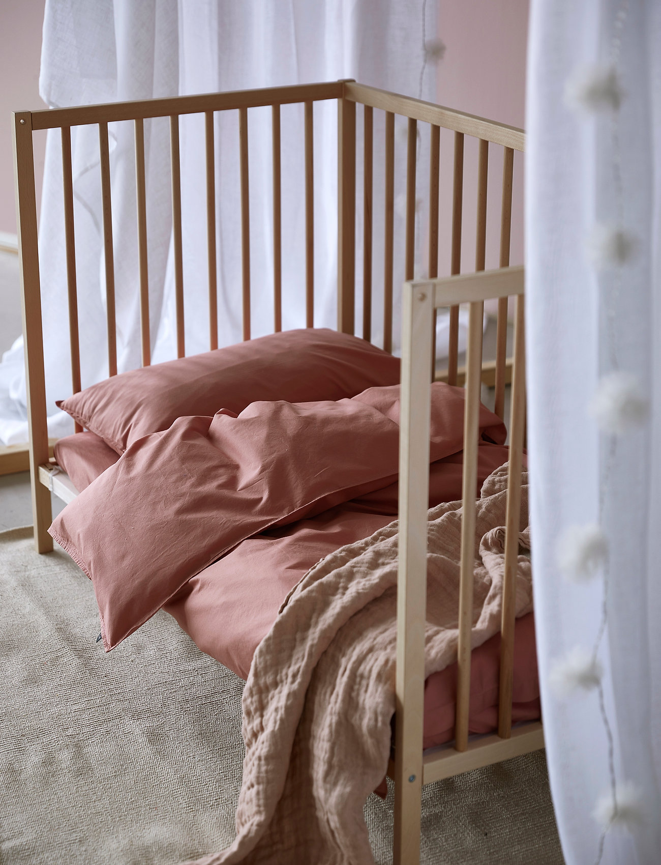 Himla Hope Baby Duvet Cover And Pillowcase, 100X130;35X55 cm, Red, Søvntid > Sengesæt, Børn
