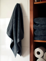 Himla - Maxime Bath Sheet - ręczniki do rąk - blue shadow - 3
