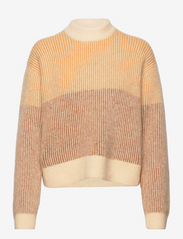 Fanda Knit Sweater