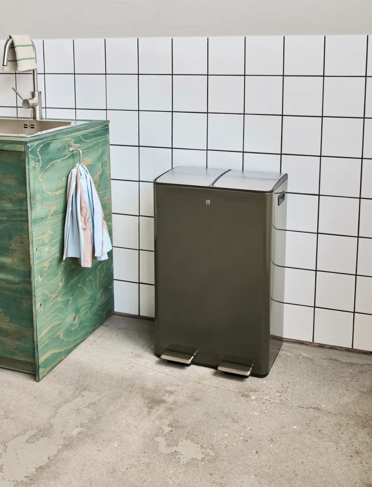 house doctor Bin, Hdsort, Deep Green, One Size, Green, Opbevaring > Papirkurve, Unisex