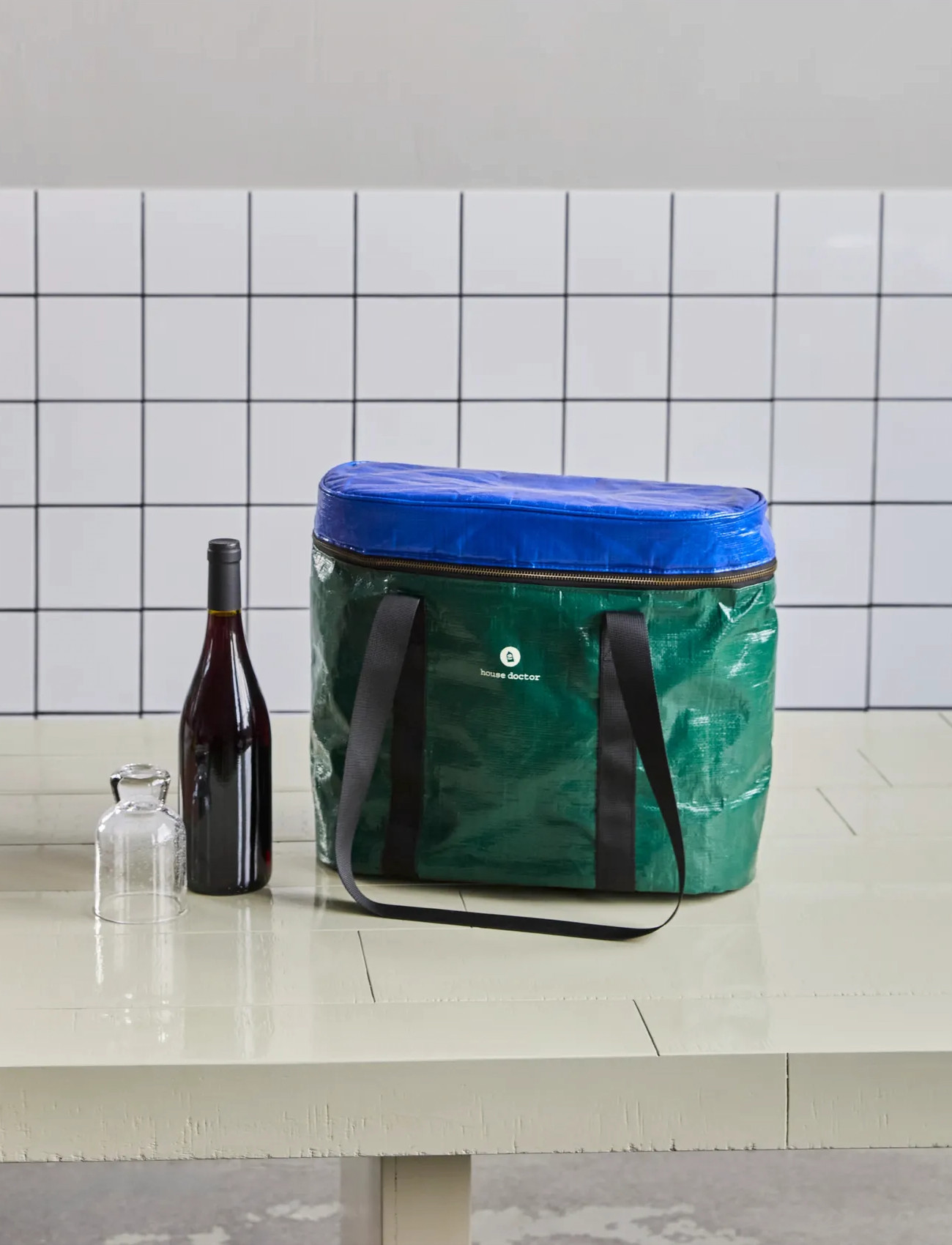 house doctor Cooling Bag, Hdpicnic, Dark Green, Blue, One Size, Green, Opbevaring I Køkkenet > Madkasser, Unisex