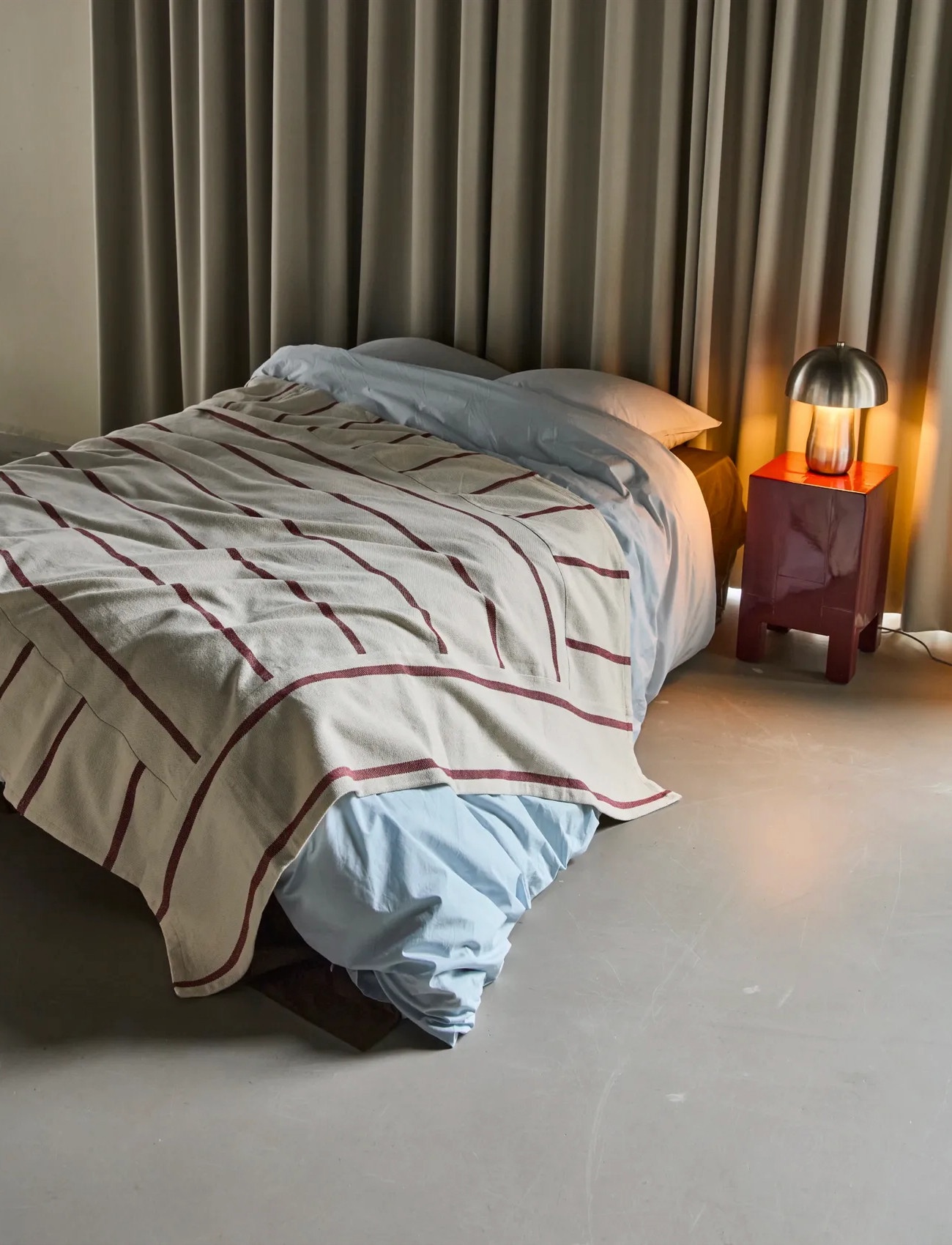 house doctor Bed Throw, Hdnula, Off-White, Dark Red, One Size, Red, Puder & Tæpper > Tæpper & Plaider, Unisex