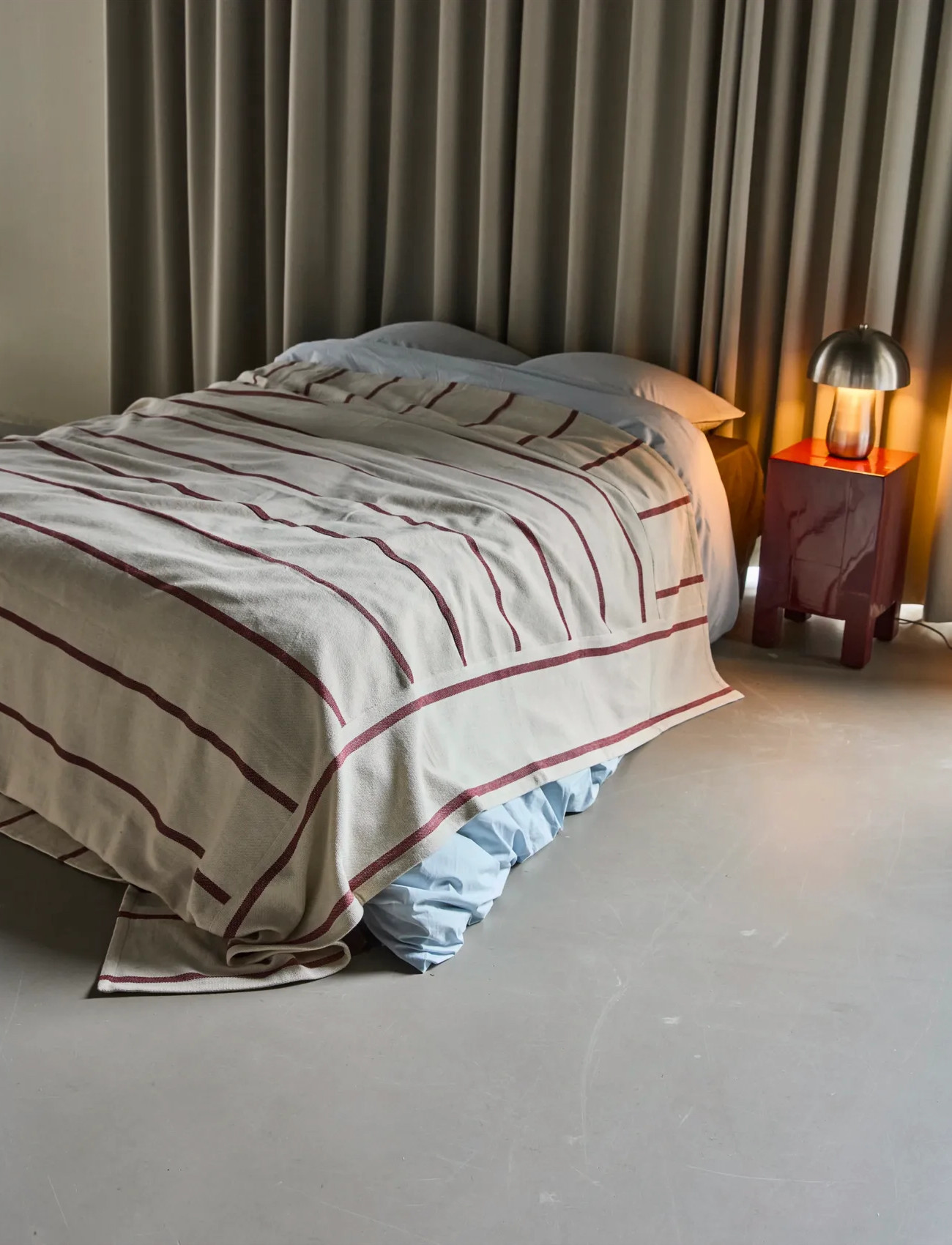 house doctor Bed Throw, Hdnula, Off-White, Dark Red, 250X250 cm, Red, Puder & Tæpper > Tæpper & Plaider, Unisex