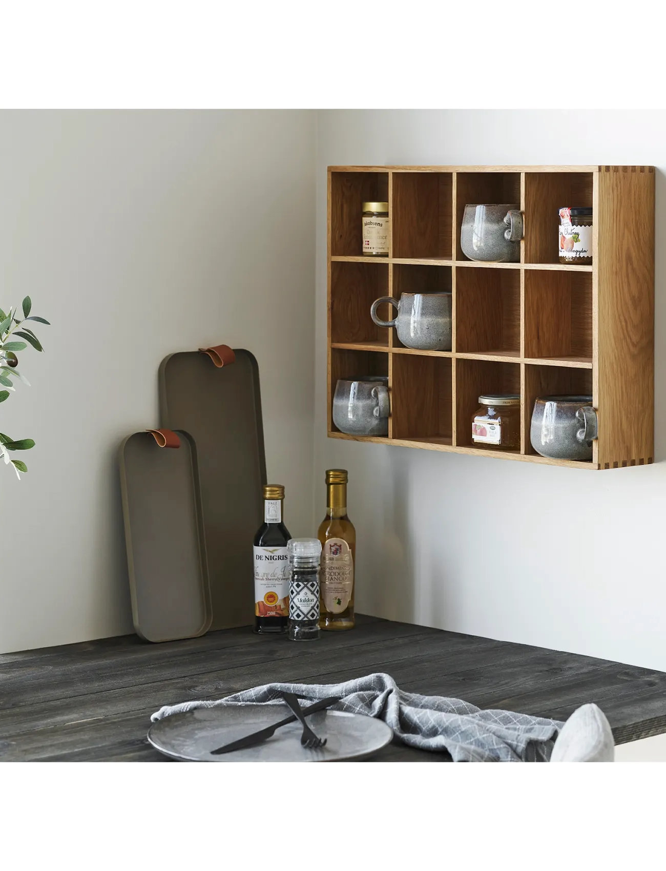 House Nordic Silja - Wall Shelf, Oak Wood/Oak Veneer, Natural, 39X11X51 cm, 39X11X51 cm, Møbler > Hylder, Unisex