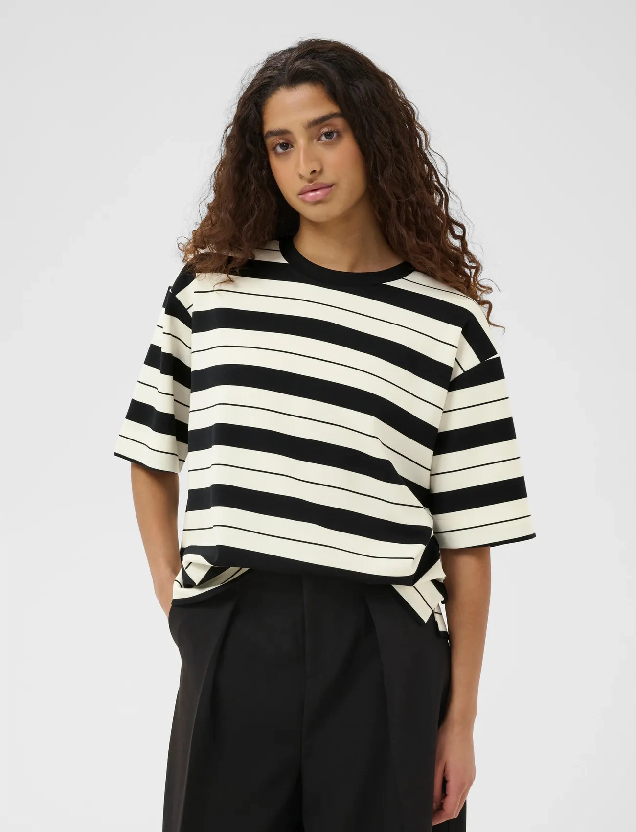 InWear Pannieiw Oversize Tshirt, M, Black, T-Shirts & Toppe > Kortærmede, Dame