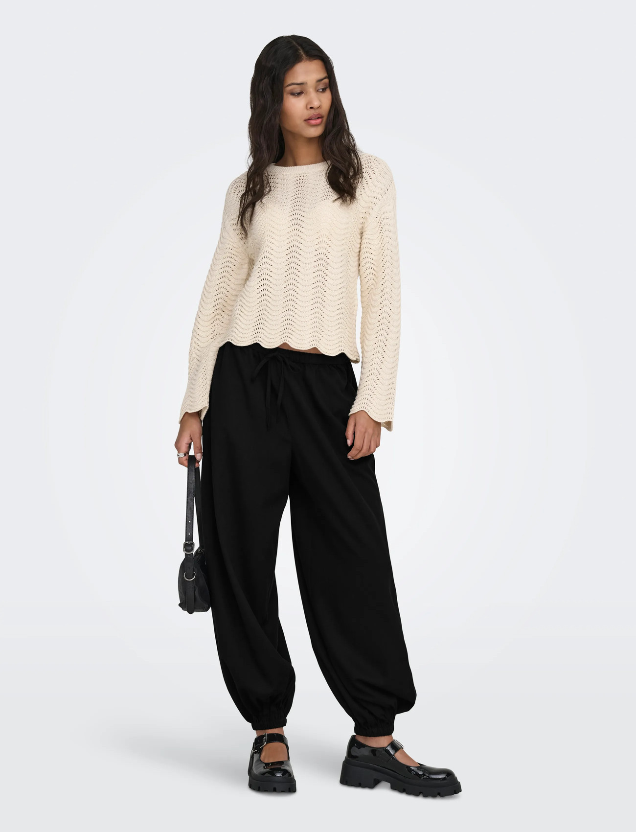 JDY Jdypaloma Mw Loose Pant Wvn Noos, L x 32, Black, Trousers > Barrel Trousers, Dame