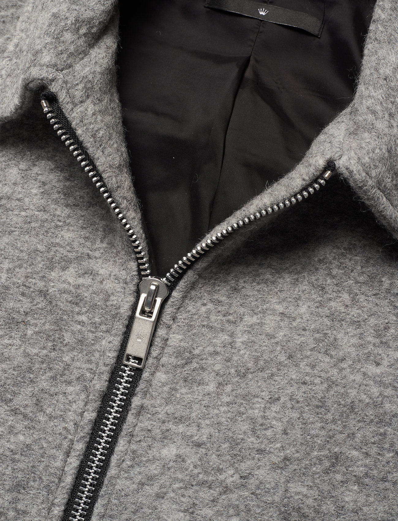 JUNK de LUXE Boiled wool zip through jacket Strickmode LT JUNK de LUXE Boiled wool zip through jacket Strickmode LT