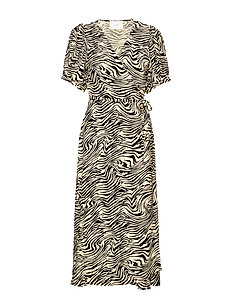 Just Female | Omlottklänning | Stort utbud av nya styles Xena Dress (Black) (1079.40 kr) Just Female |