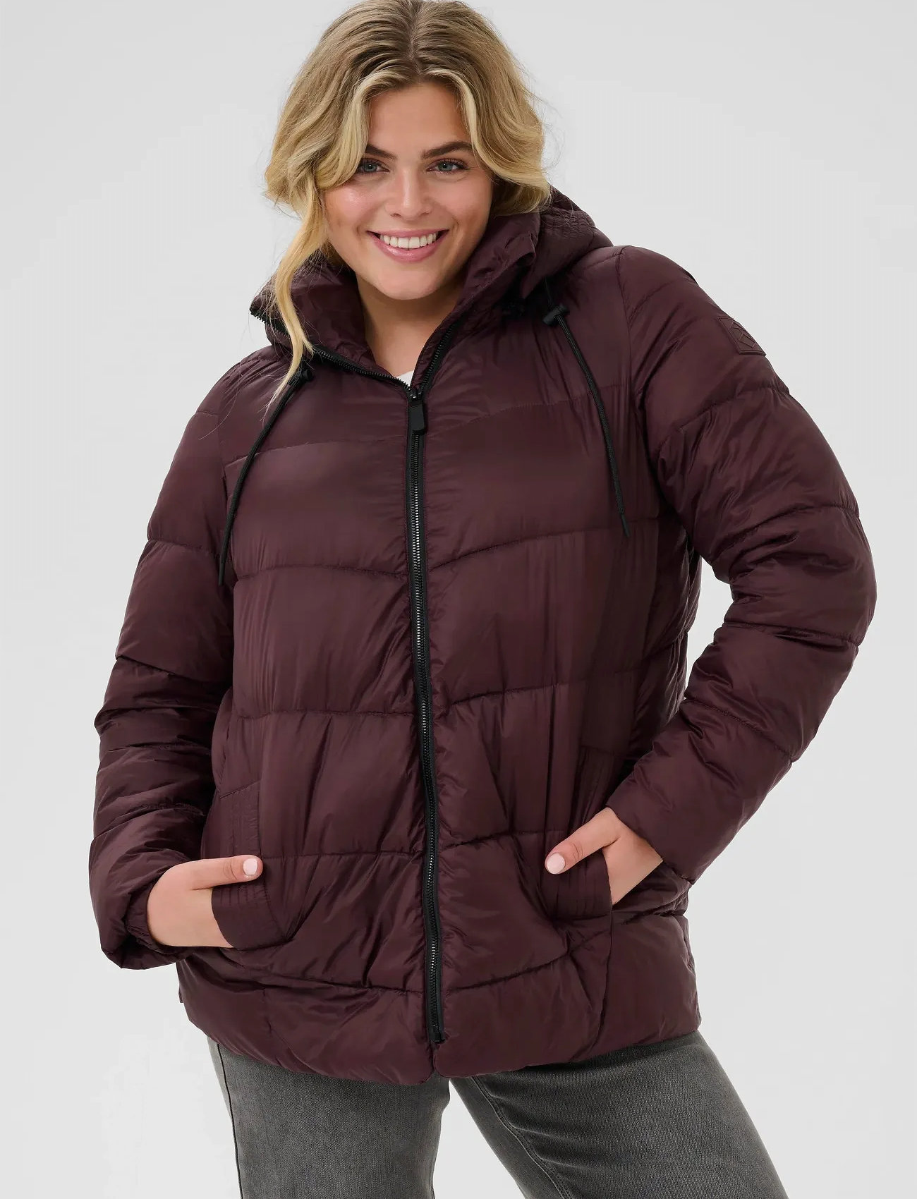 Kaffe Curve Kcsusanna Jacket, 44, Burgundy, Jakker > Vatteret Jakke, Dame