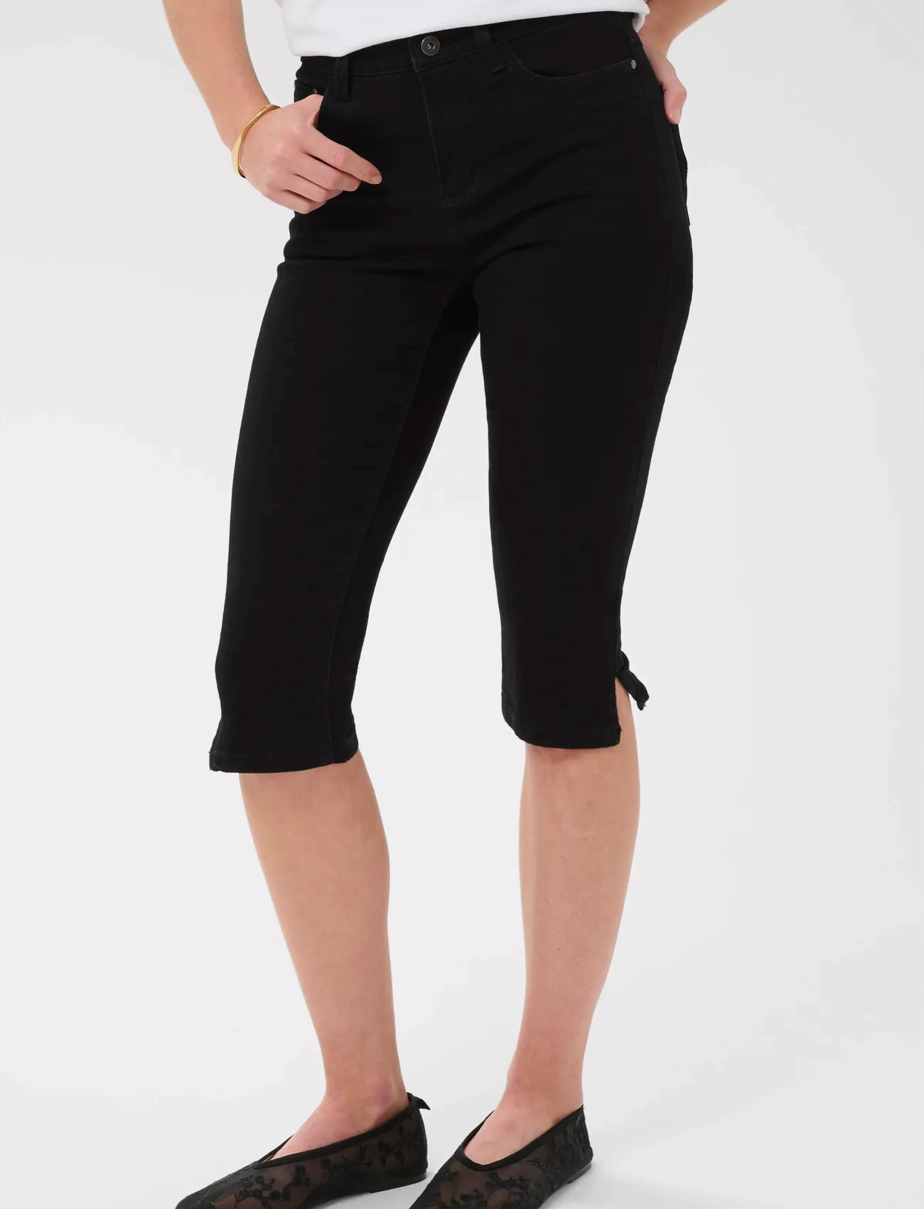 Kaffe Kazelina Capri Jeans, 44, Black, Jeans > Smalle, Dame