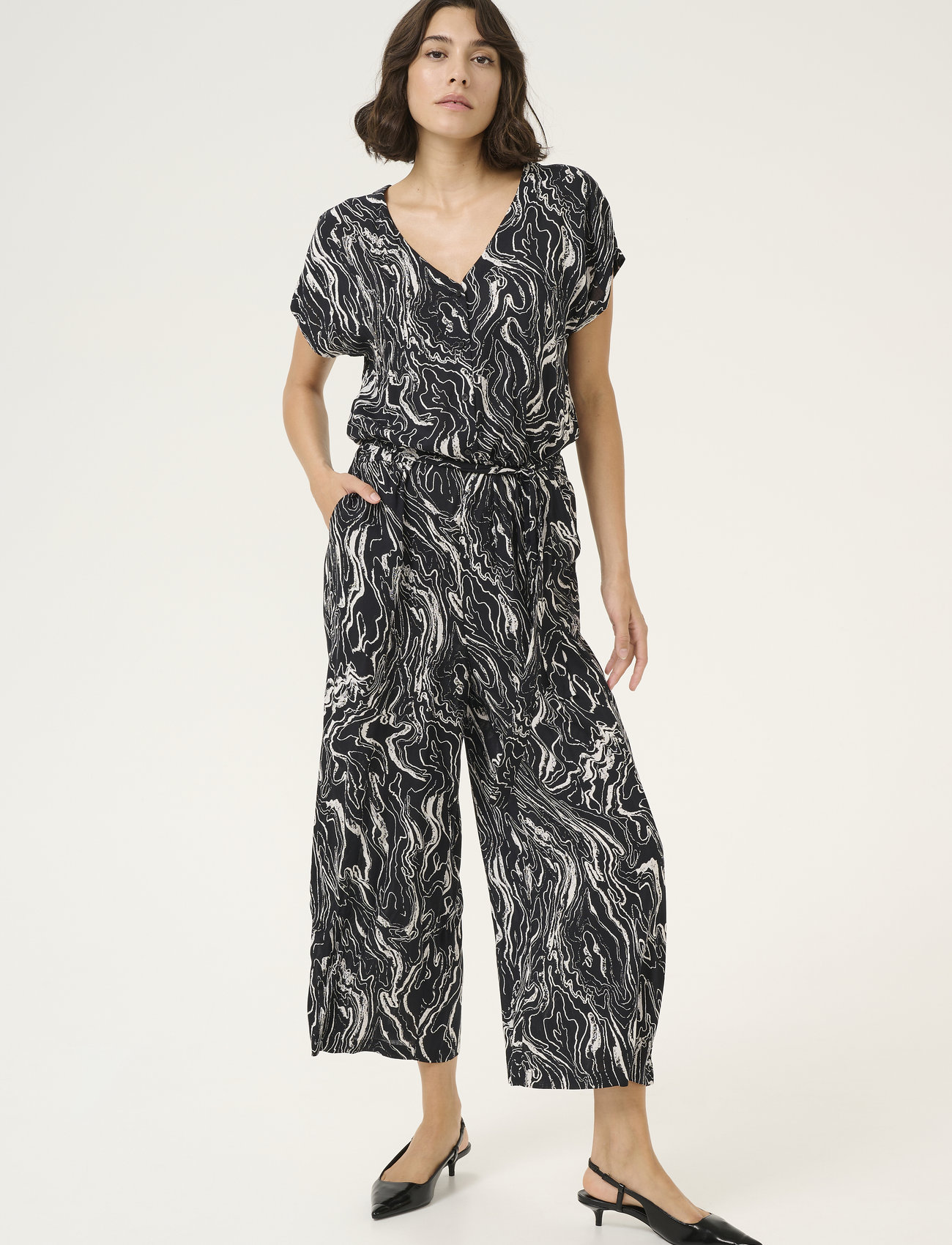 Kaffe Kamira Plain Weave Jumpsuit Printed, 34, Black, Underdele > Jumpsuits, Dame