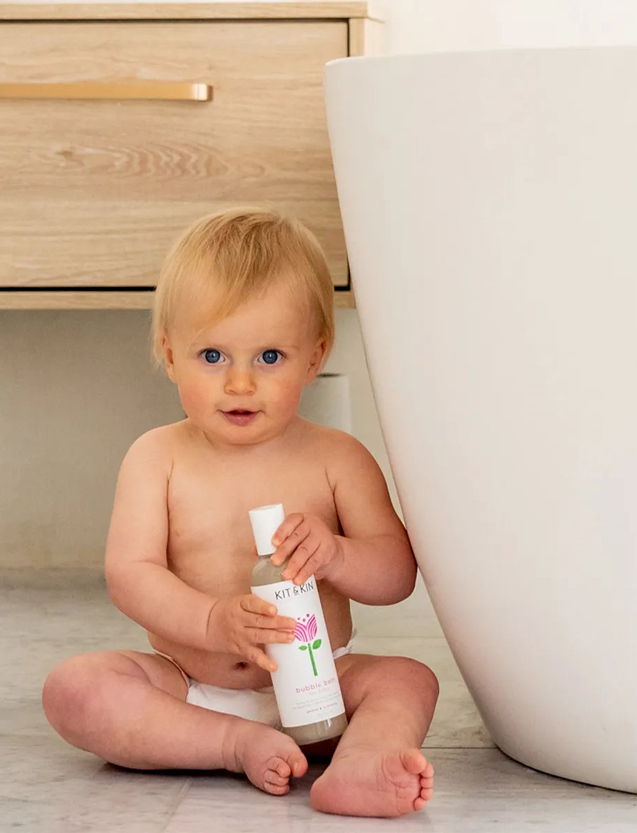 Kit & Kin Baby Bubble Bath, 250 ml, White, Pleje Og Hygiejne > Babypleje Accessories, Børn