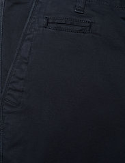 joe slim chino pant
