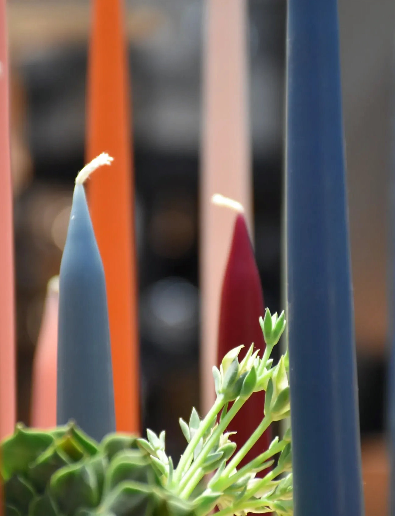 Kunstindustrien Small Colored Candle - Giftbox W. 12 Pcs, One Size, Red, Stearinlys > Søjlelys, Unisex