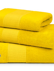 Lacoste Home - LLECROCO Bath towel - bath towels - jaune - 3