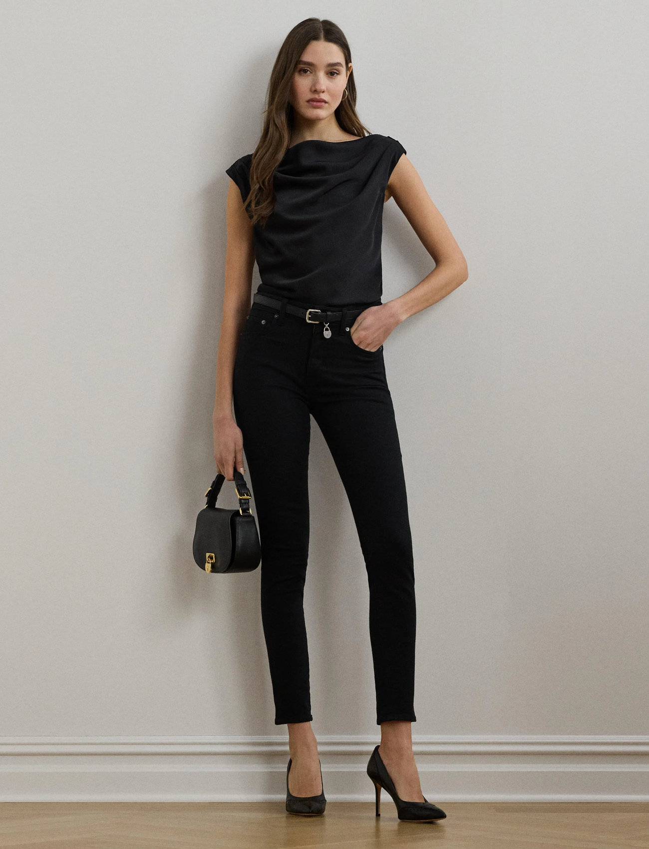 Lauren Ralph Lauren Satin Charmeuse Off-The-Shoulder Blouse, L, Black, Bluser > Kortærmede, Dame