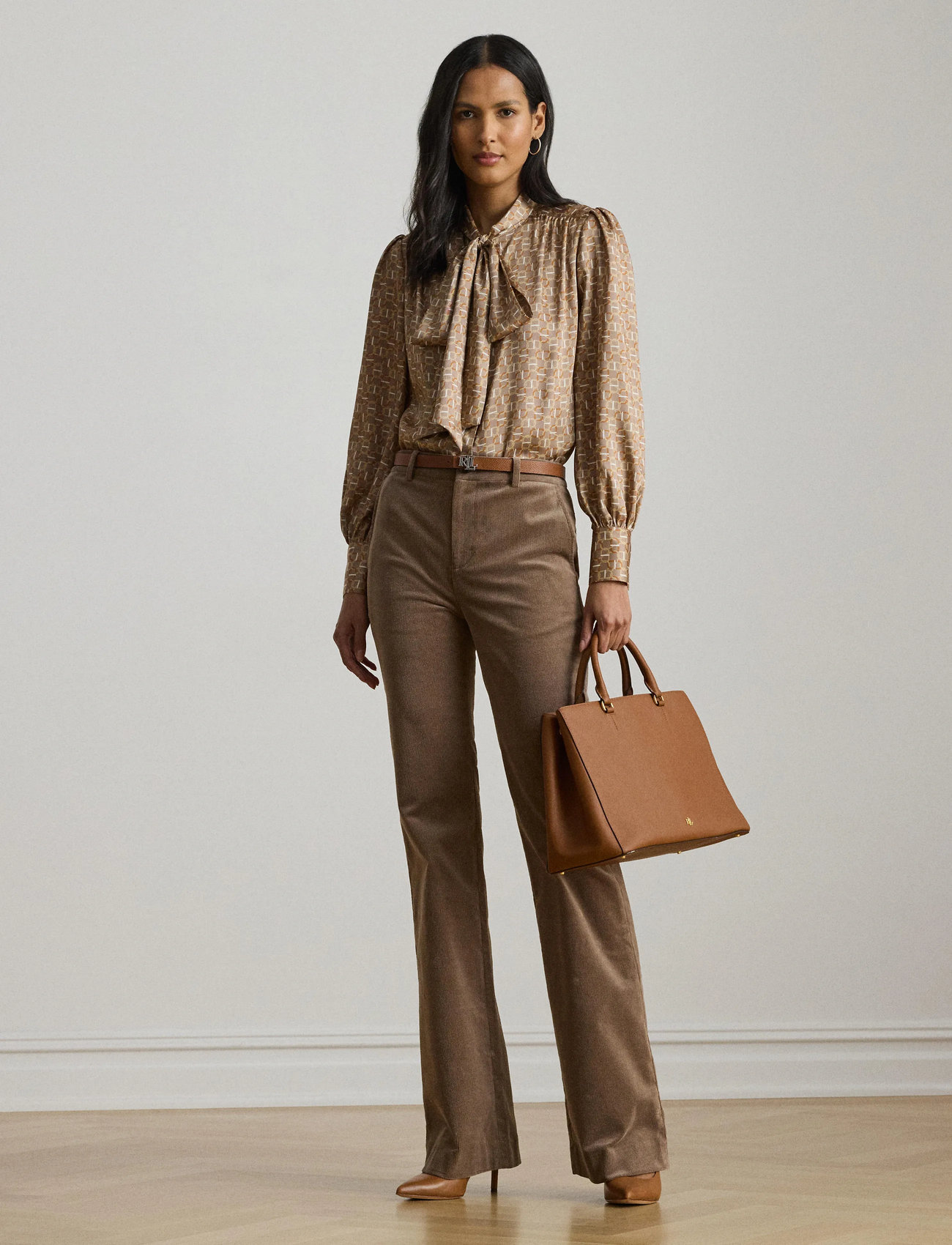Lauren Ralph Lauren Geo-Print Twill Tie-Neck Blouse, XS, Beige, Bluser > Langærmede, Dame