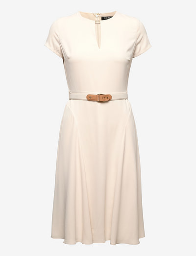 Belted Georgette Dress - cocktail-kjoler - mascarpone cream
