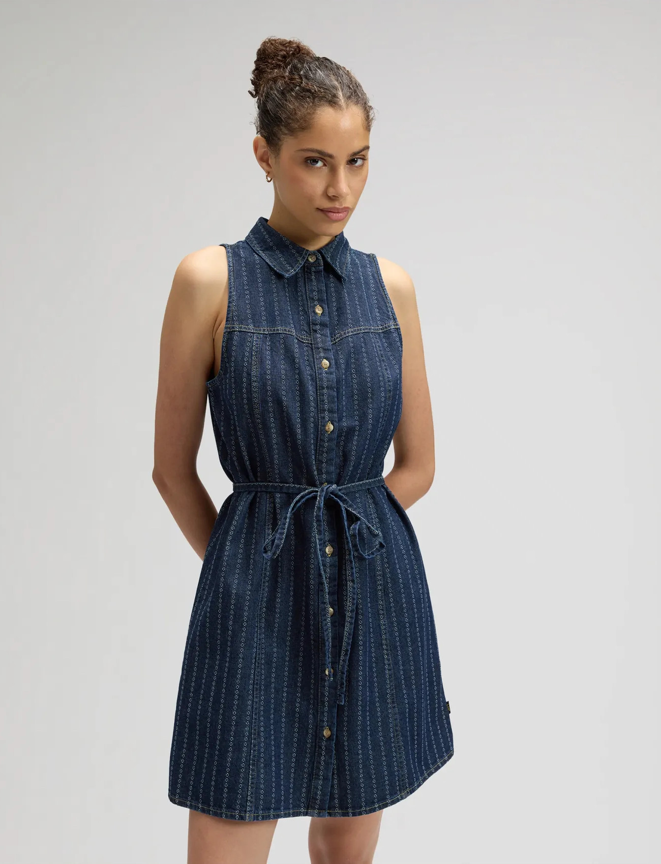 Lee Jeans Sleeveless Denim Dress, L x 00, Navy, Kjoler > Kort Kjole, Dame