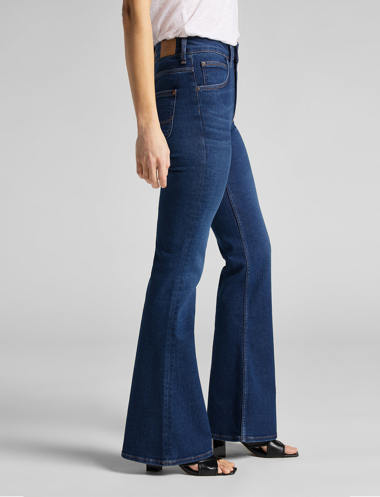 lee easy fit 1889 jeans