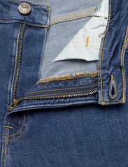 Lee Jeans - BROOKLYN STRAIGHT - regular jeans - mid stonewash - 3