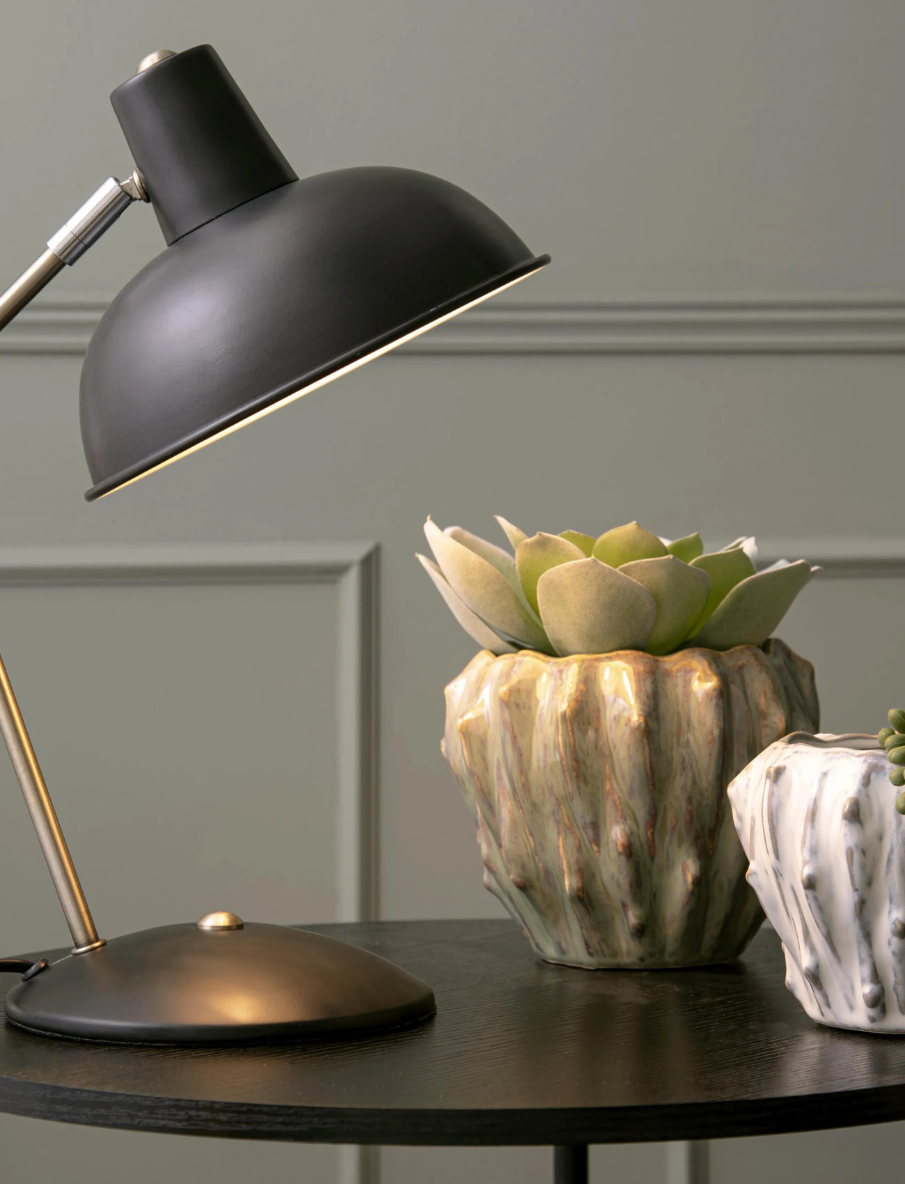 Leitmotiv Table Lamp Hood, Ø 26 cm, Black, Lamper > Bordlamper, Unisex