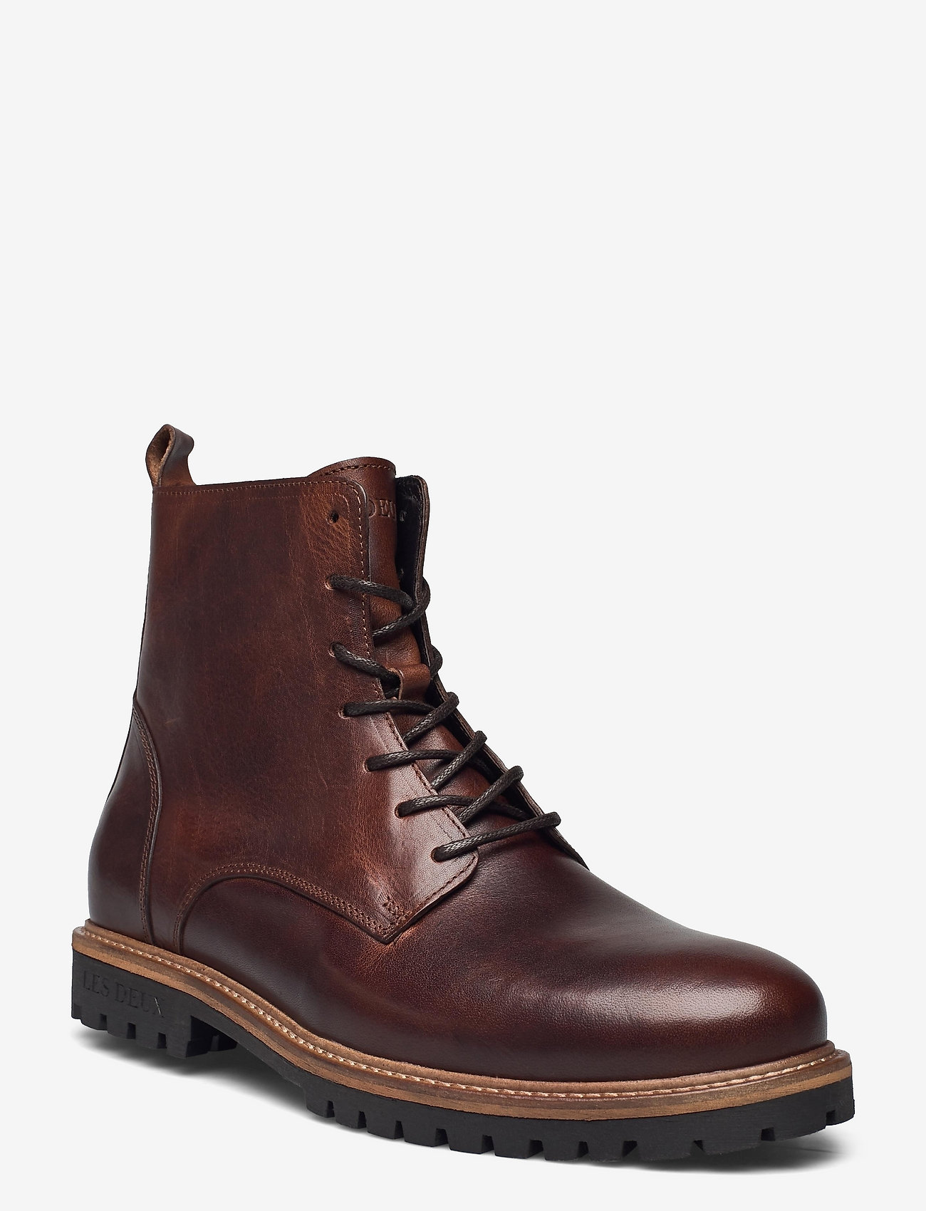 combat boots cognac