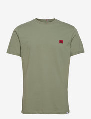 Piece T-Shirt SMU - LICHEN GREEN/RED-BLACK
