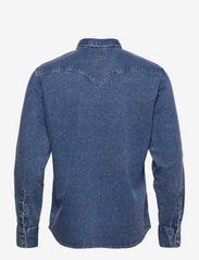 LEVI´S Men - BARSTOW WESTERN STANDARD FLAT - basic skjorter - light indigo - worn in - 1