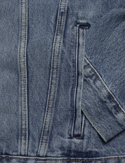 LEVI´S Men - THE TRUCKER JACKET X4786 SKYLI - džinsa jakas bez oderējuma - med indigo - worn in - 3