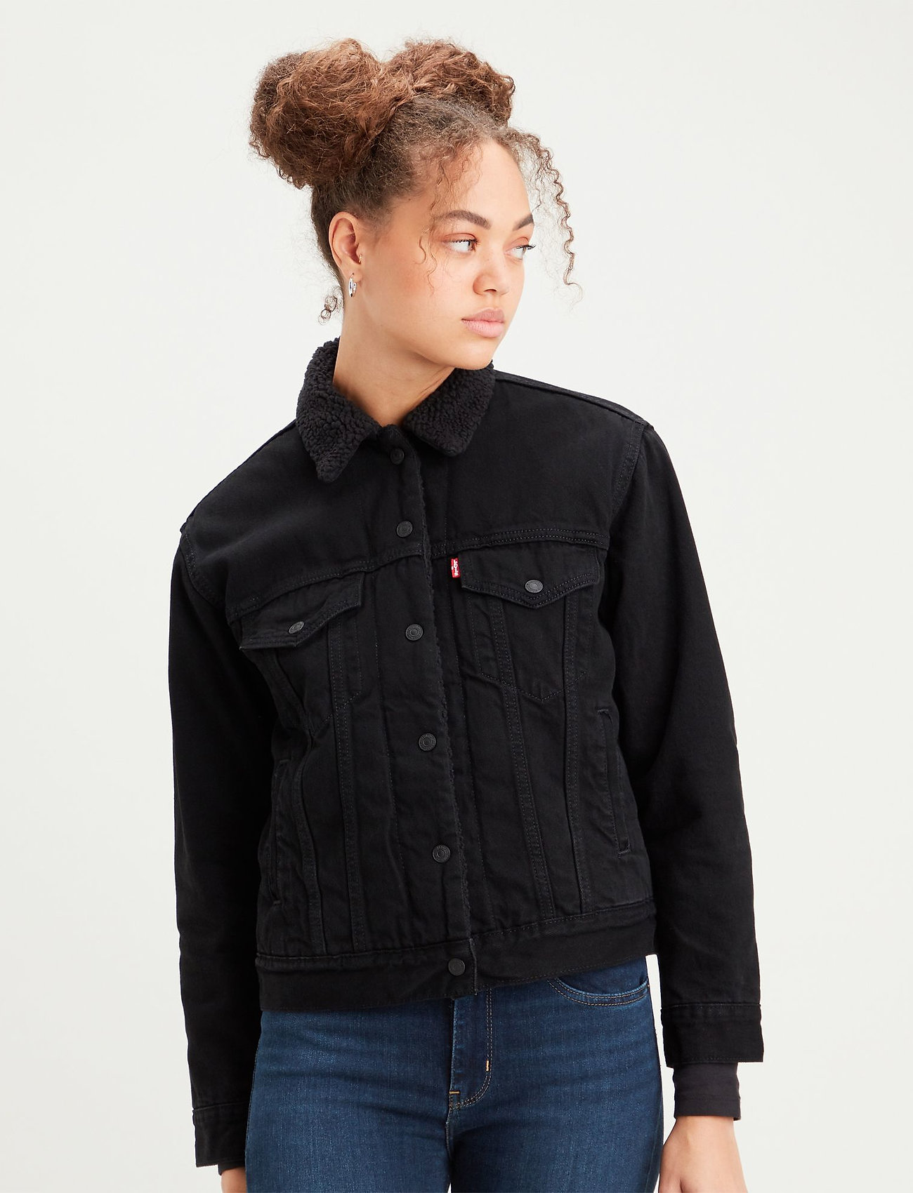 LEVI´S Women Exbf Sherpa Trucker Yes Black - 140 €. Buy Denim jackets from  LEVI´S Women online at . Fast delivery and easy returns