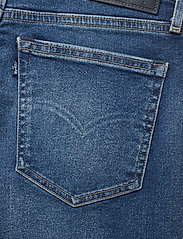 levis made and crafted 721