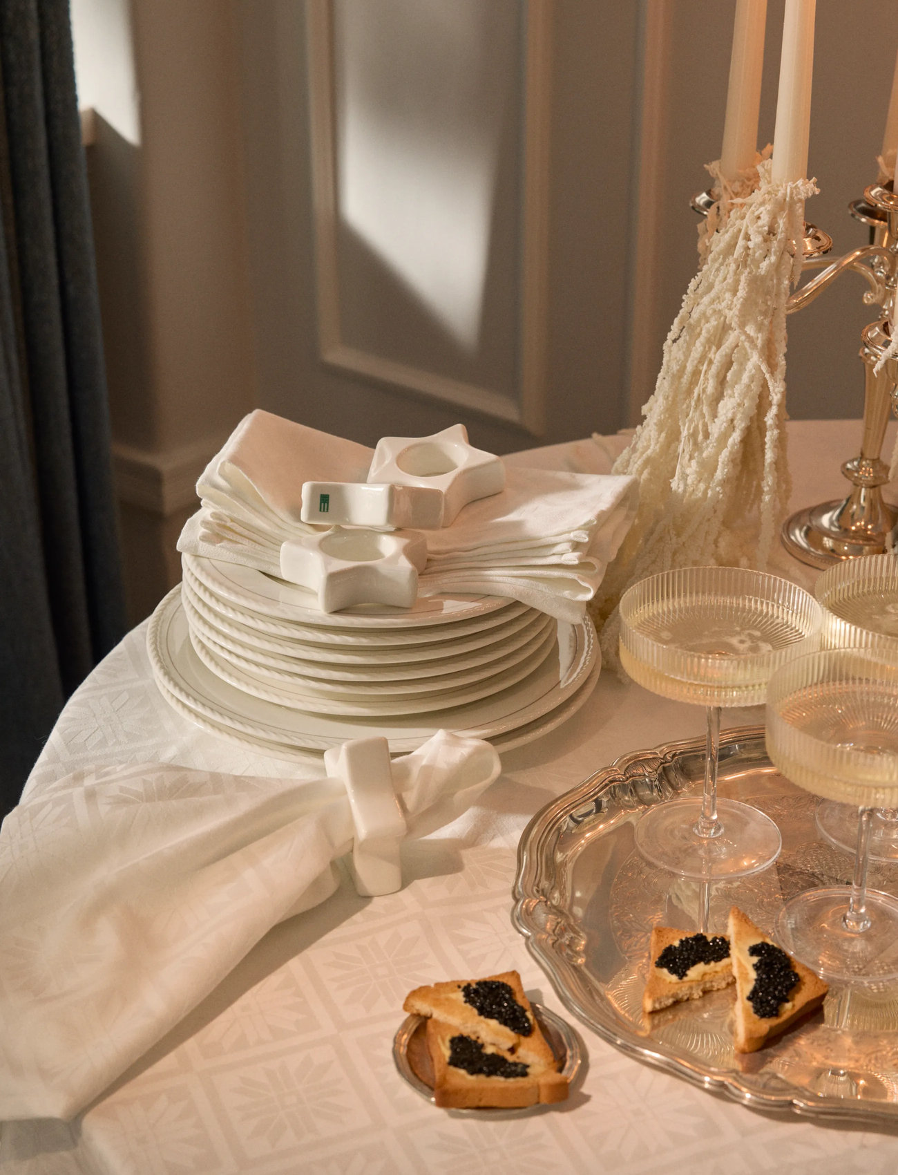 Lexington Home Star Stoneware Napkin Ring, One Size, White, Spise- Og Bordtilbehør > Servietringe Og -Holdere, Unisex