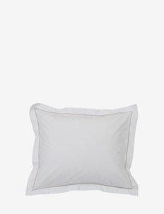 plain white pillowcases