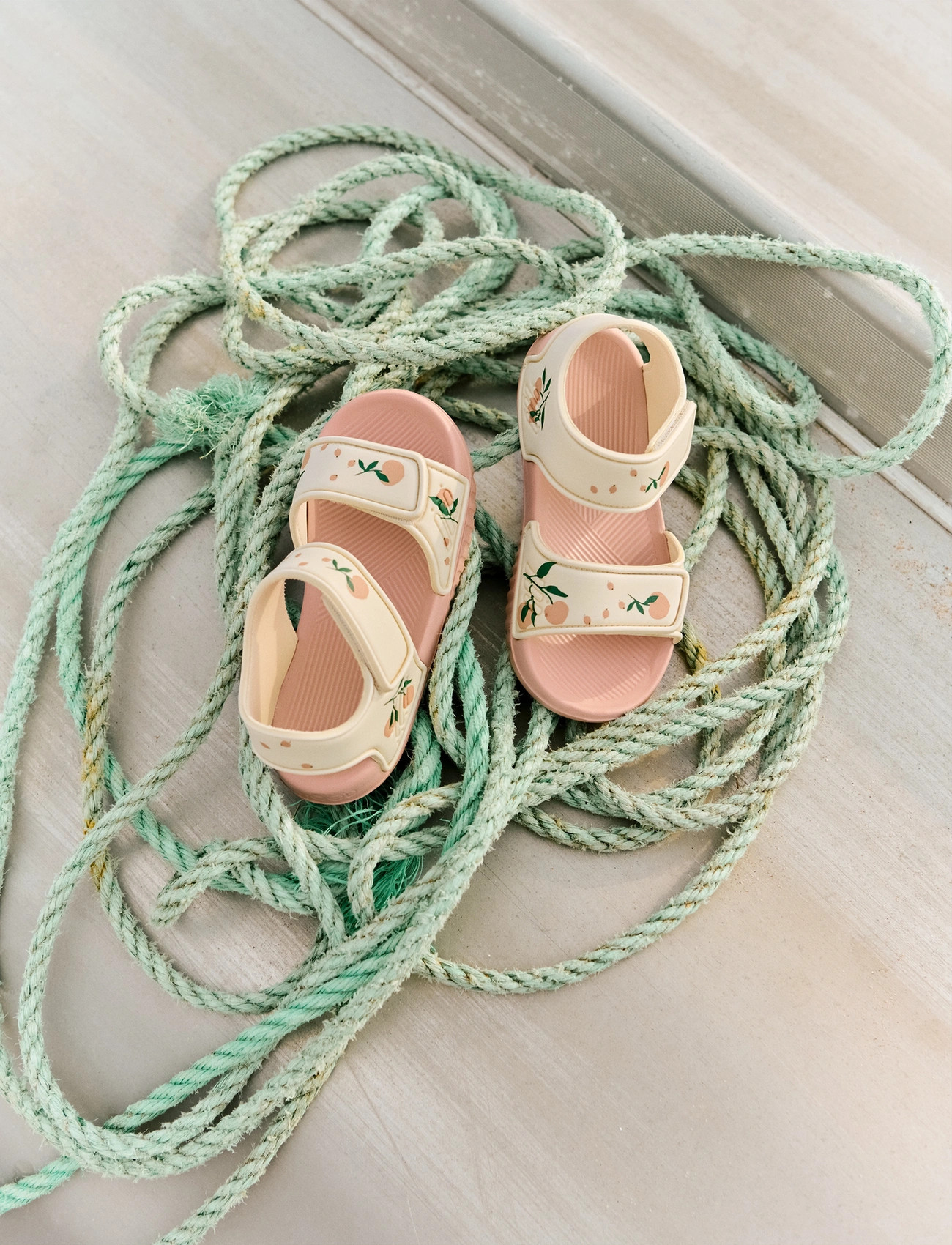 Blumer Sandaler Peach Seashell str. 28