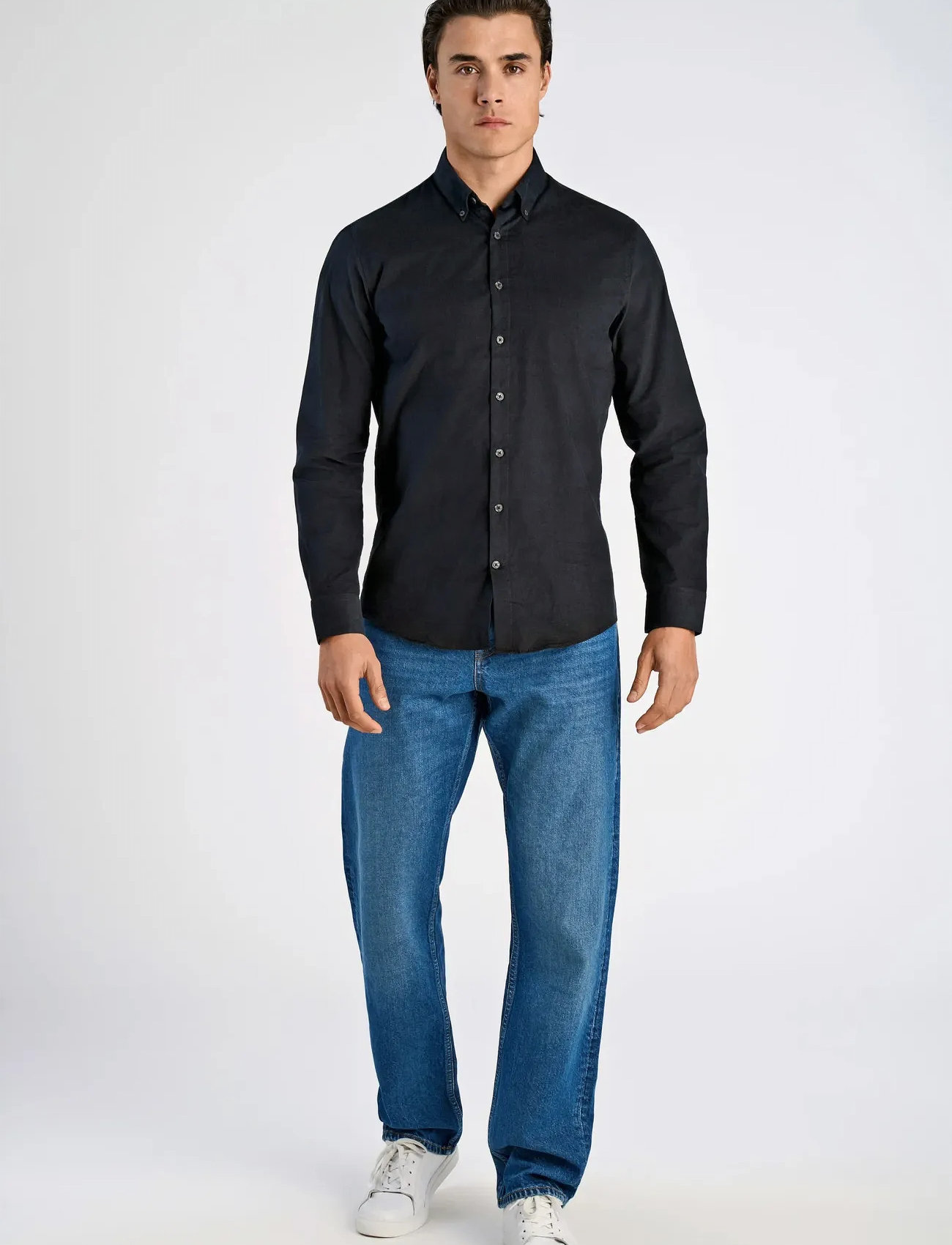 Lindbergh Fine Corduroy Shirt L/S, M, Black, Skjorter > Afslappet, Herre