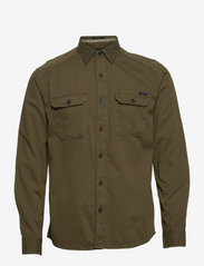 Lindbergh - Utility garment dyed L/S shirt - basic overhemden - army - 1