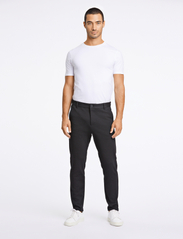 Lindbergh - Superflex knitted cropped pant - chino's - black - 0