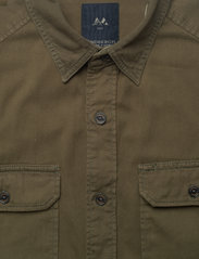 Lindbergh - Utility garment dyed L/S shirt - basic overhemden - army - 3