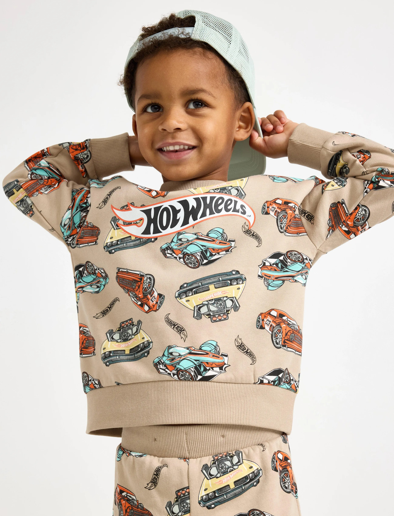 Lindex Sweatshirt Hot Wheels, 116, Beige, Sweatshirts & Hættetrøjer > Sweatshirts, Børn