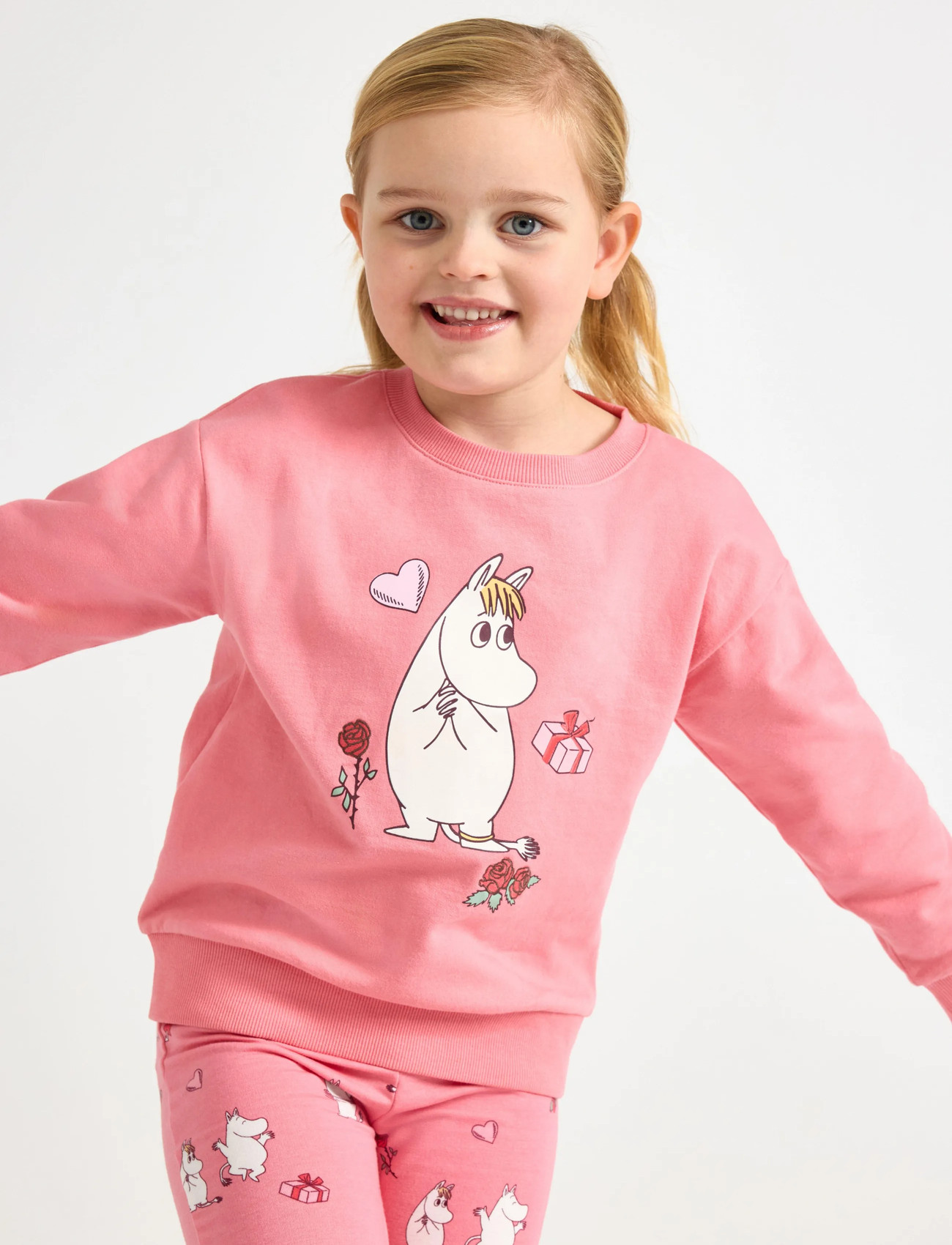 Lindex Sweatshirt Moomin, 104, Pink, Sweatshirts & Hættetrøjer > Sweatshirts, Børn