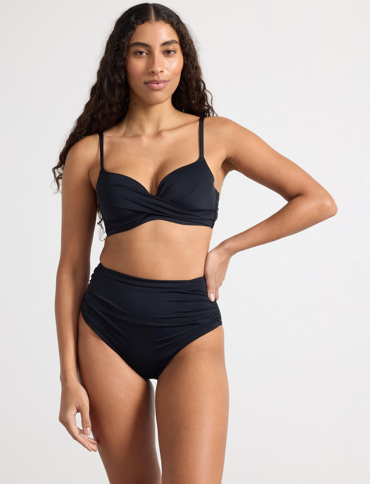 Lindex Swim Brief Sara Bikini Shaping, M, Black, Bikinitrusser > Bikinier Med Høj Talje, Dame