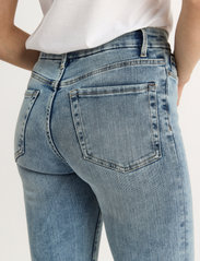 Lindex - Denim trousers Mira lt blue - utsvängda jeans - light denim - 6