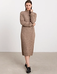 Lindex - Dress knitted Gabby - stickade klänningar - beige - 3