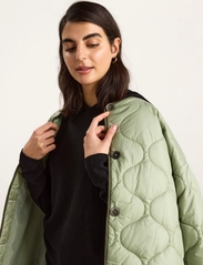 Lindex - Jacket Emma Quilt - pavasara jakas - dark dusty green - 5