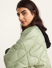 Lindex - Jacket Emma Quilt - pavasara jakas - dark dusty green - 6